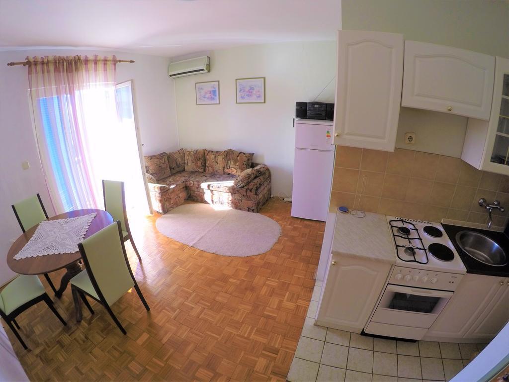 Blue City Apartment'S Repic Biograd Na Moru Extérieur photo